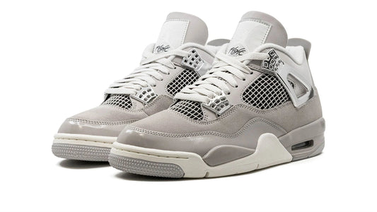 Jor 4 WMNS "Frozen Moments"